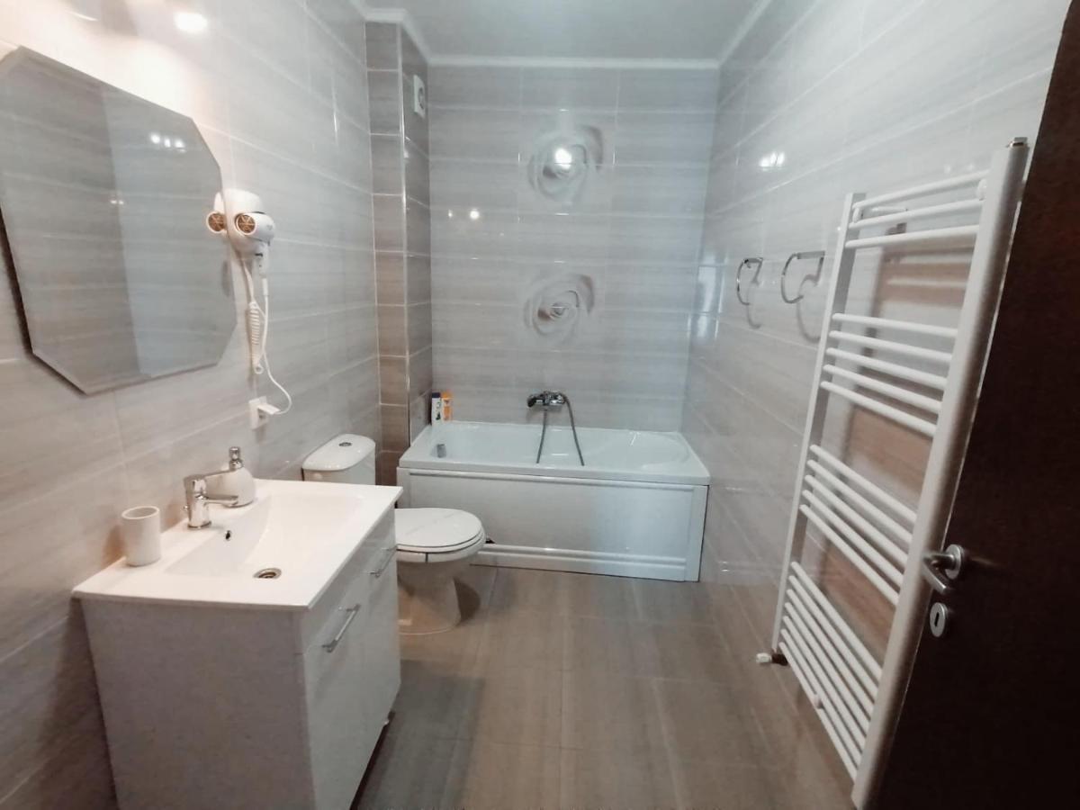 Ama Apartament Cu Terasa 50 Mp & Parcare 브라쇼브 외부 사진